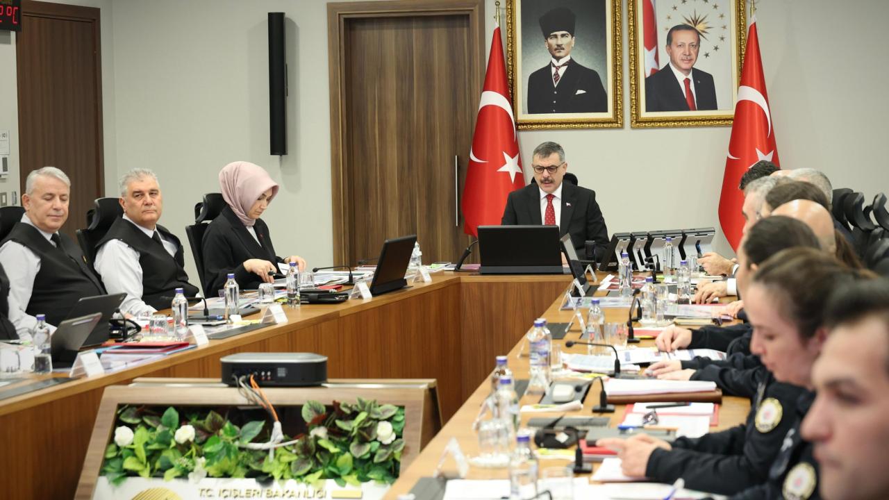 İçişleri Bakanlığı'nca valilerle Güvenlik Toplantısı yapıldı — Son Dakika görseli