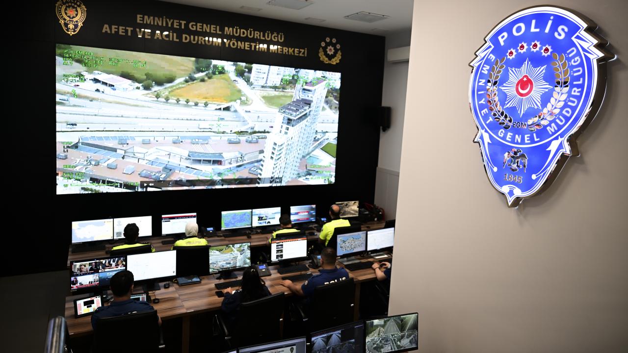 Bayram trafiği Trafik İzleme Merkezi'nden anlık takip ediliyor