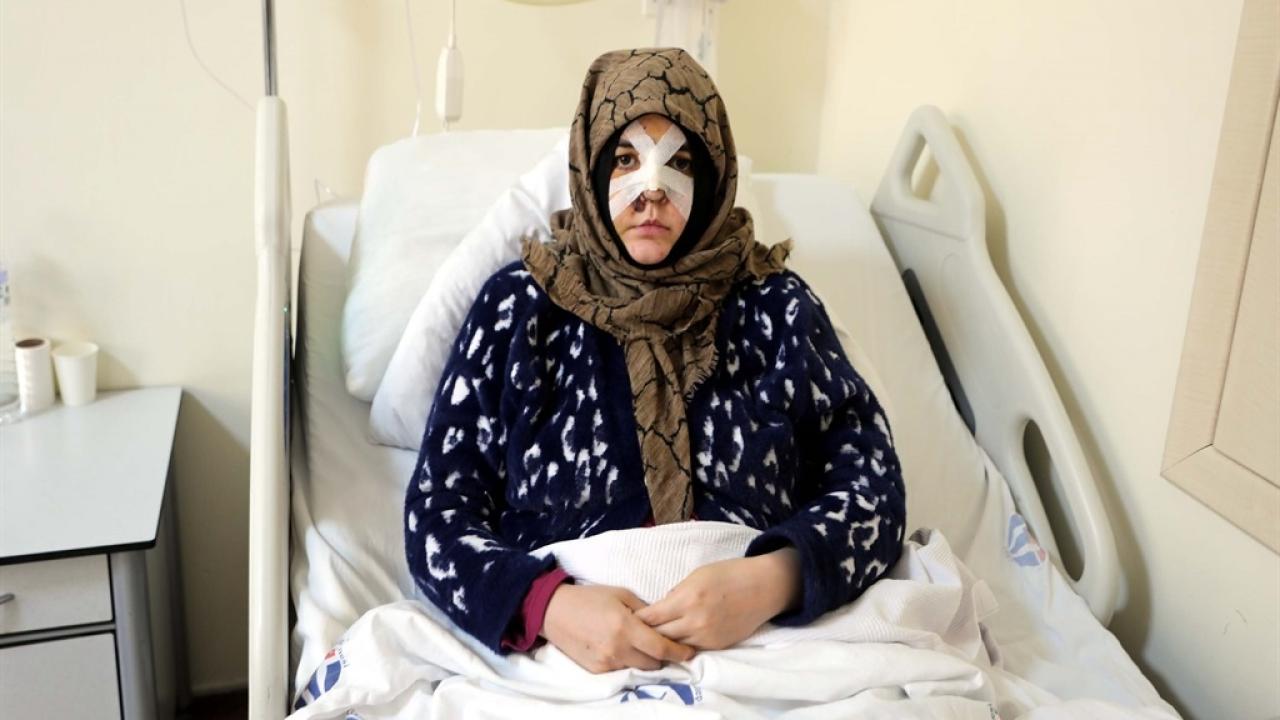 Boşanma aşamasındaki eşine vurduğu kaldırım taşı 'silah' sayıldı — Son Dakika haber görseli