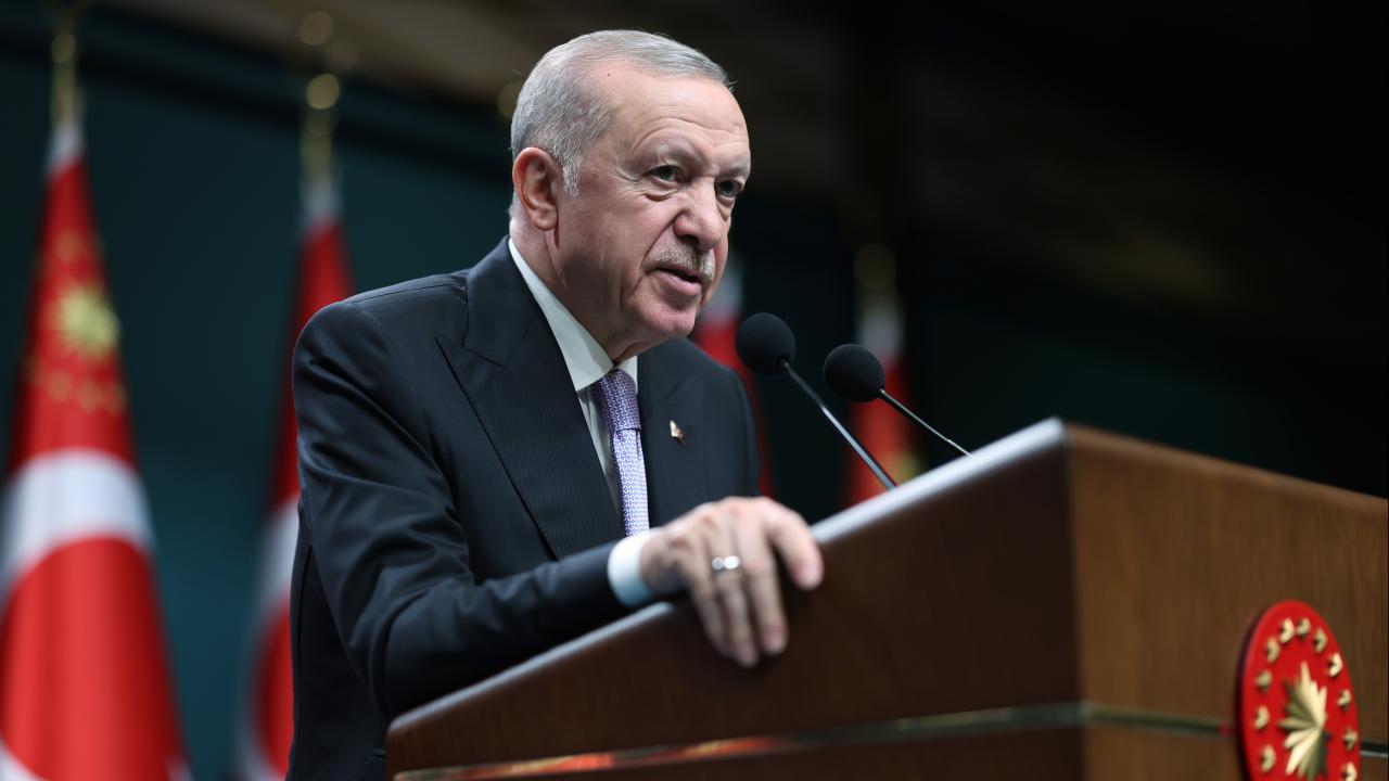 Cumhurbaşkanı Erdoğan'dan Sultanlar Ligi şampiyonu Vakıfbank'a tebrik mesajı — Son Dakika — Adıyaman yerel haber görseli