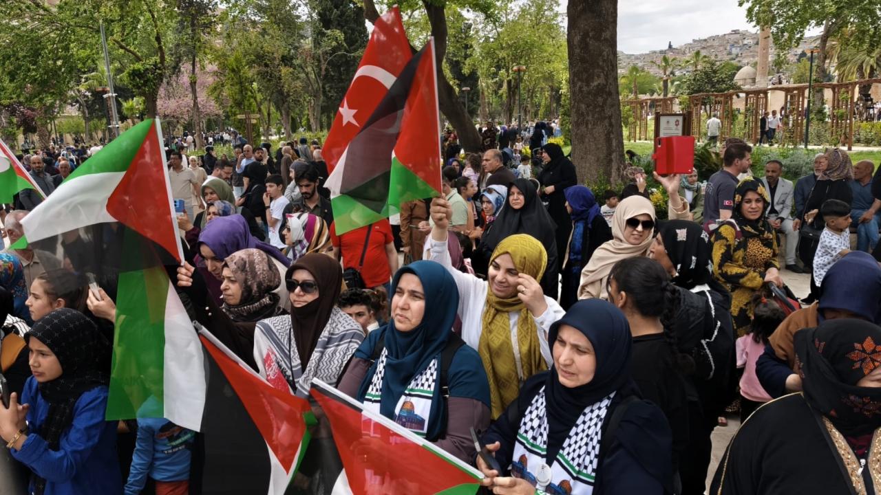 Haydut İsrail'in Küresel Sumud Filosu'na saldırısı yurdun birçok noktasında protesto edildi — Son Dakika — Adıyaman yerel haber görseli