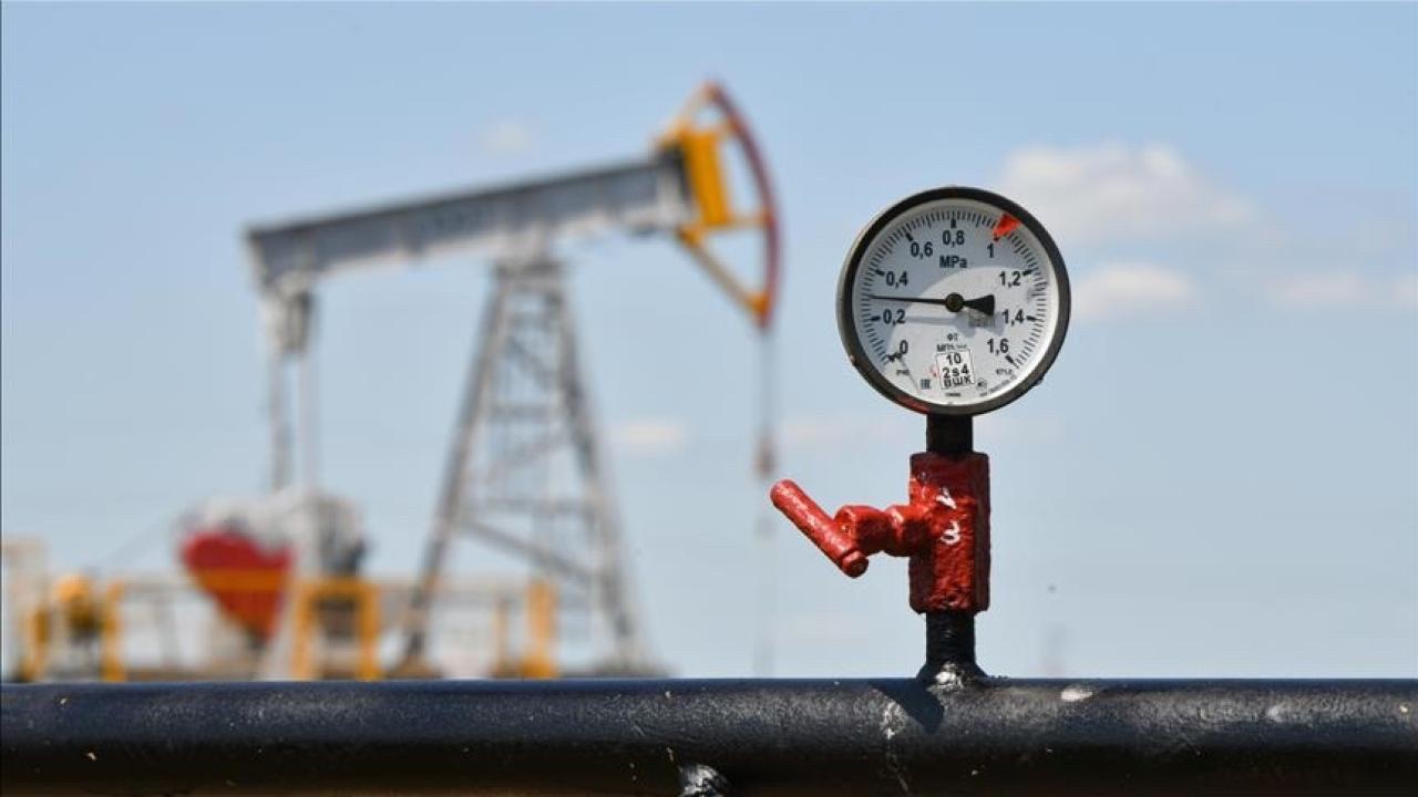 Hürmüz'de abluka restleşmesi: Brent petrol 102 doları aştı — Son Dakika — Adıyaman yerel haber görseli