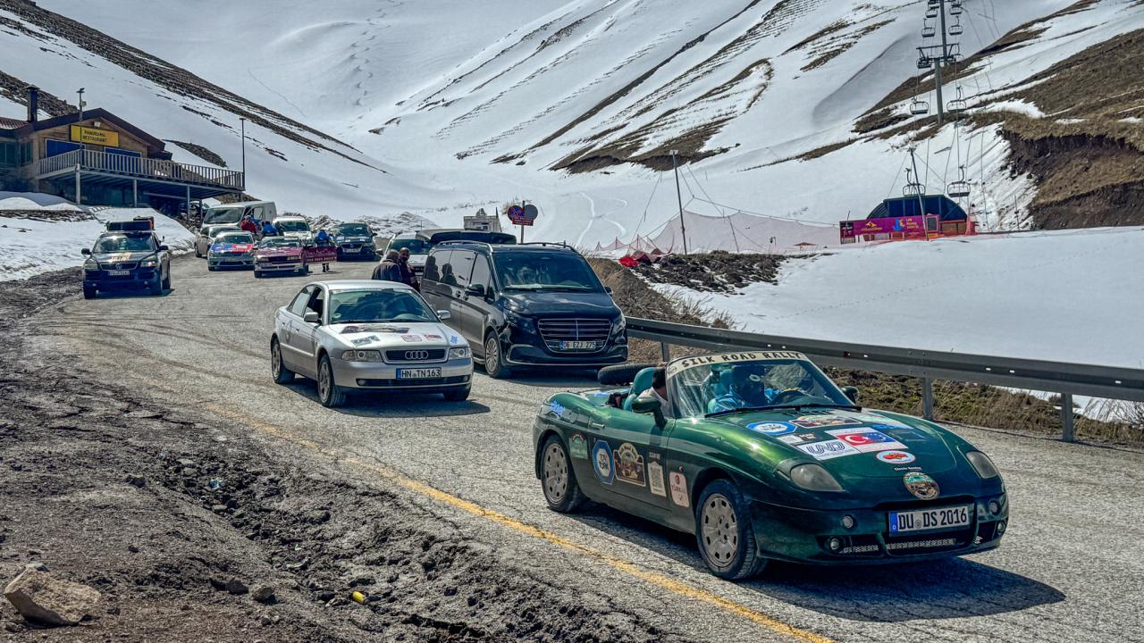 İpek Yolu Rallisi Kars'a hareket etti