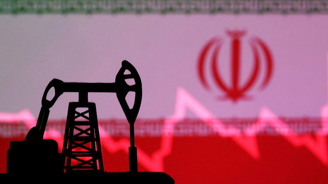 İranlı Bakan: Petrol satışlarımız sürüyor — Son Dakika haber görseli