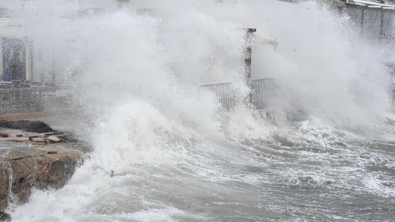 İstanbul Valiliğinden Batı Karadeniz için fırtına uyarısı