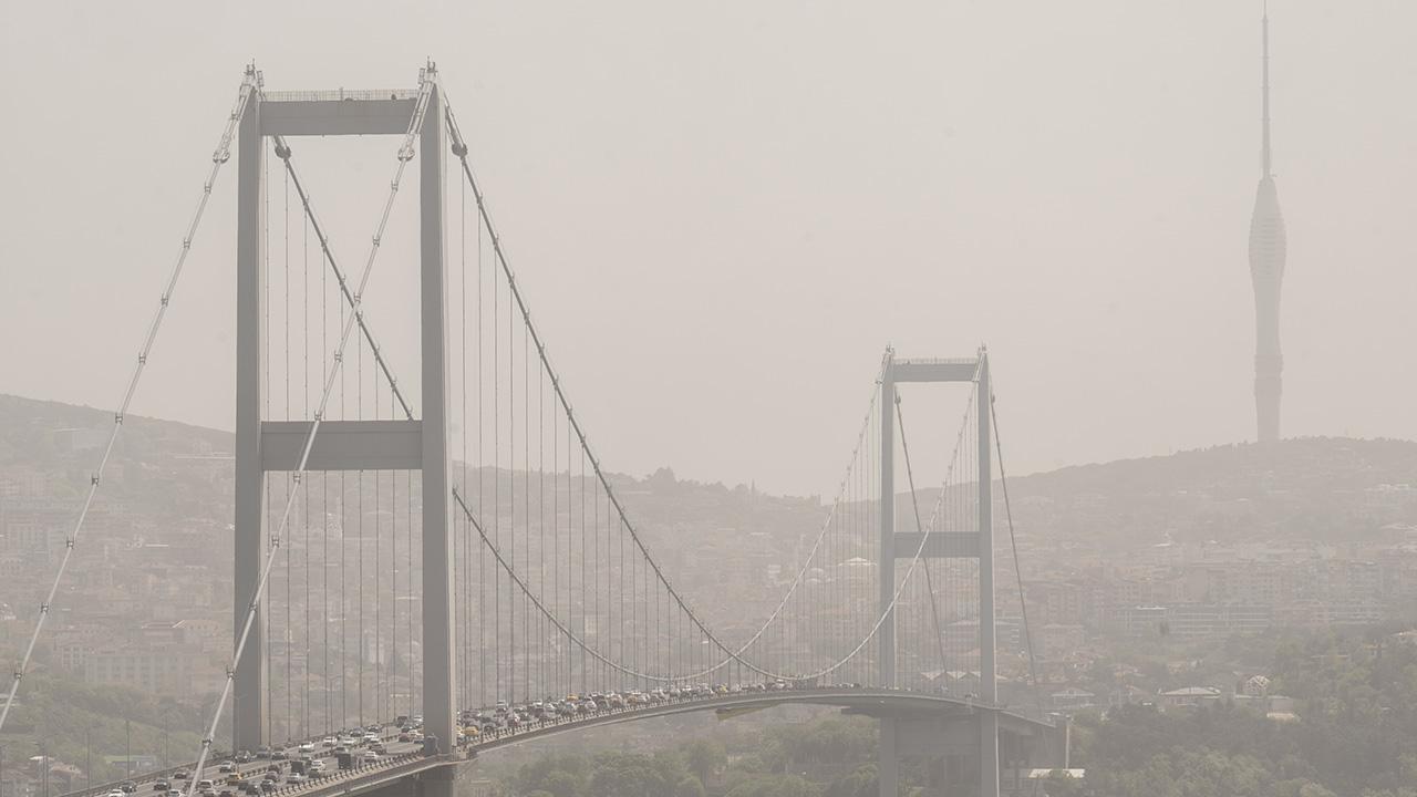 İstanbul'da çöl tozu alarmı: 3 gün etkili olacak — Son Dakika haber görseli