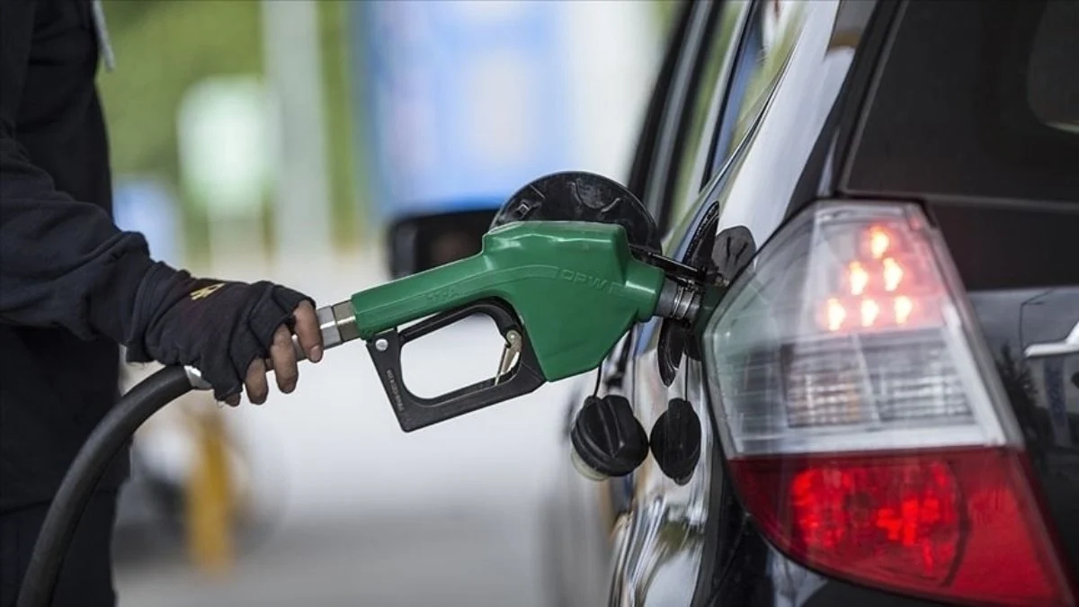 Motorin ve benzine dev indirim — Ekonomi haber görseli