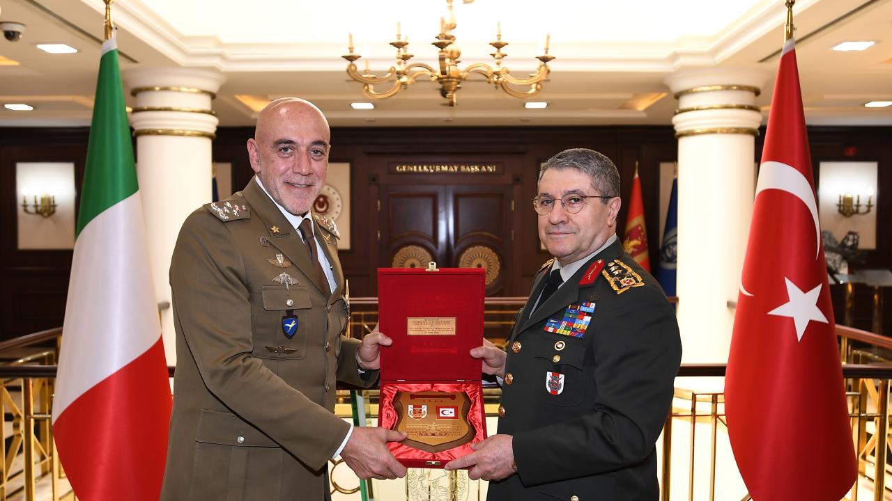 Orgeneral Bayraktaroğlu, İtalya Kara Kuvvetleri Komutanı'nı kabul etti