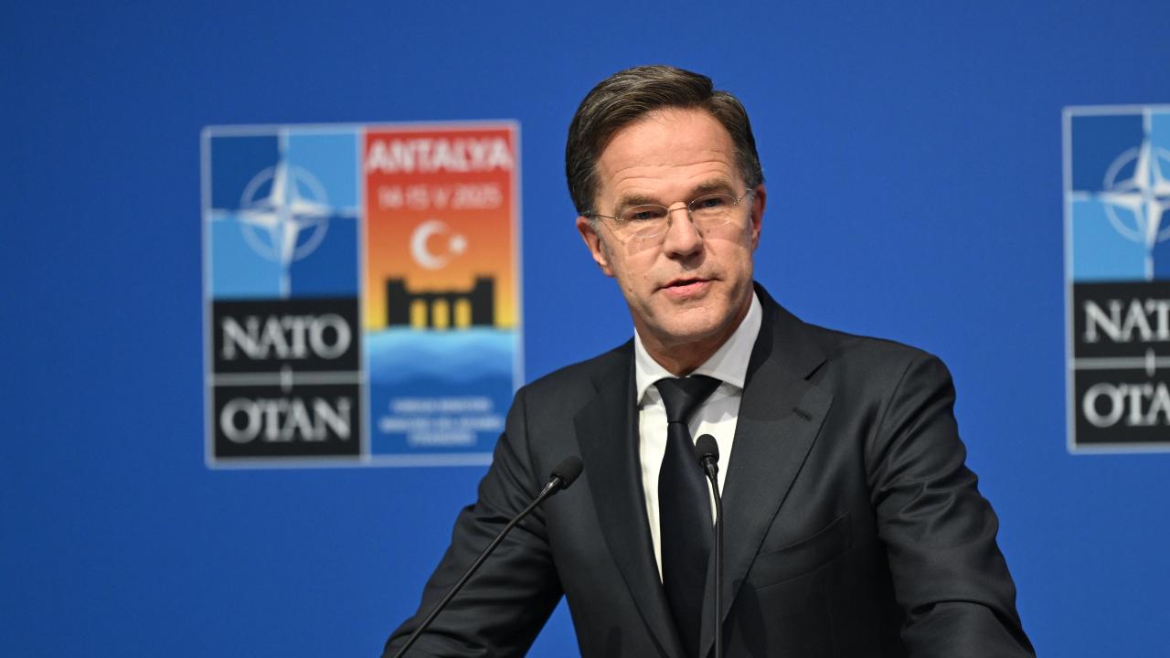 Rutte: NATO'nun nükleer caydırıcılığının etkili olmaya devam etmesini sağlamalıyız
