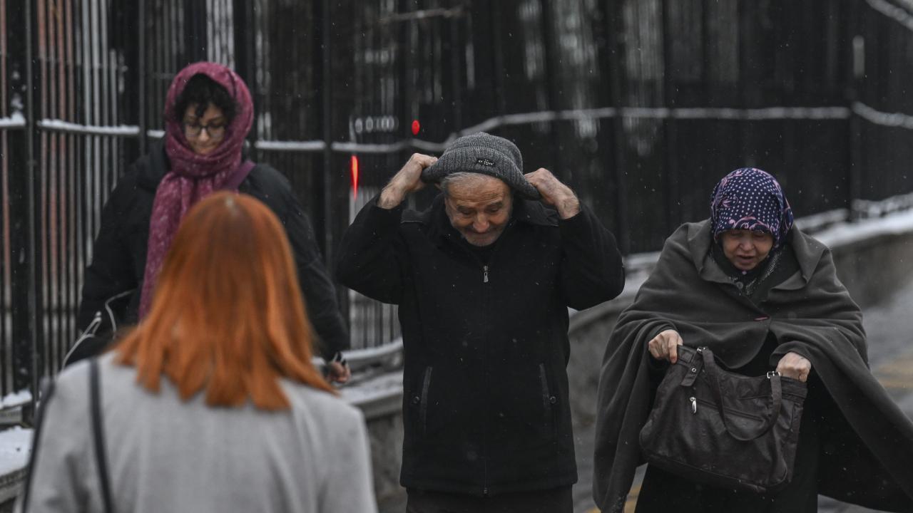 Sıcaklıklar düşecek: Bazı illerde kar bekleniyor — Son Dakika görseli