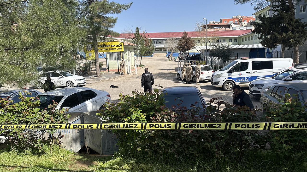 Siverek'te liseye silahlı saldırı olayında gözaltı sayısı 16 oldu — Son Dakika haber görseli