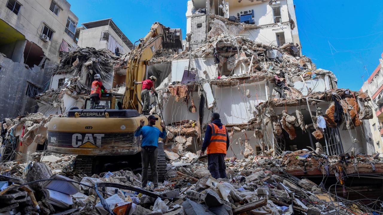 Soykırımcı İsrail ordusu, Lübnan'ın işgal ettiği beldelerdeki evleri yıkmayı sürdürüyor — Son Dakika — Adıyaman yerel haber görseli