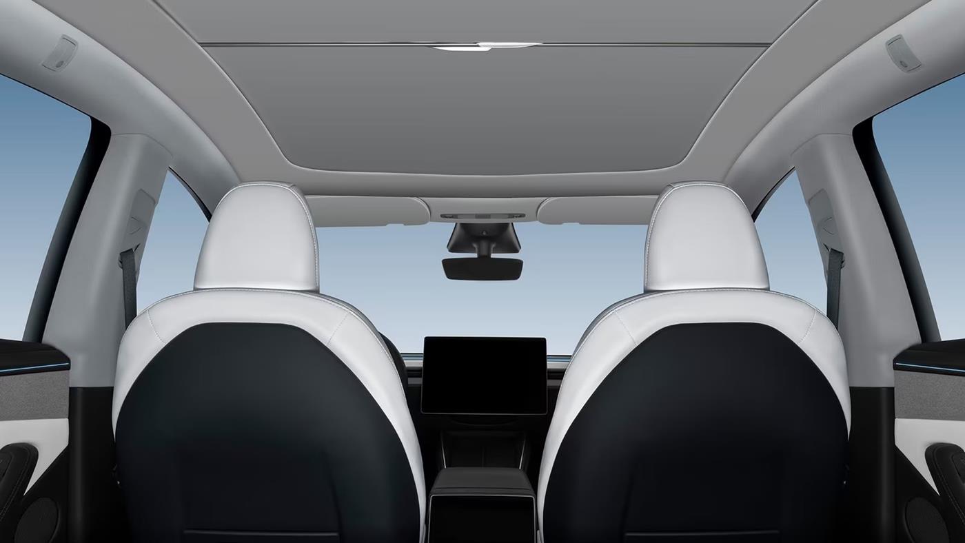 Tesla Model Y için ilk resmi tavan güneşliği piyasaya sürüldü: İşte fiyatı