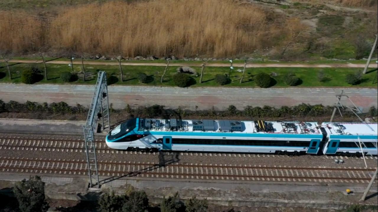 Türkiye'nin ilk hızlı treni saatte 225 kilometre hıza ulaştı — Son Dakika — Adıyaman yerel haber görseli