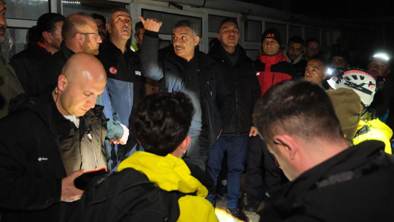 Yozgat'ta kaybolan 3 yaşındaki çocuk için arama çalışması başlatıldı — Son Dakika haber görseli